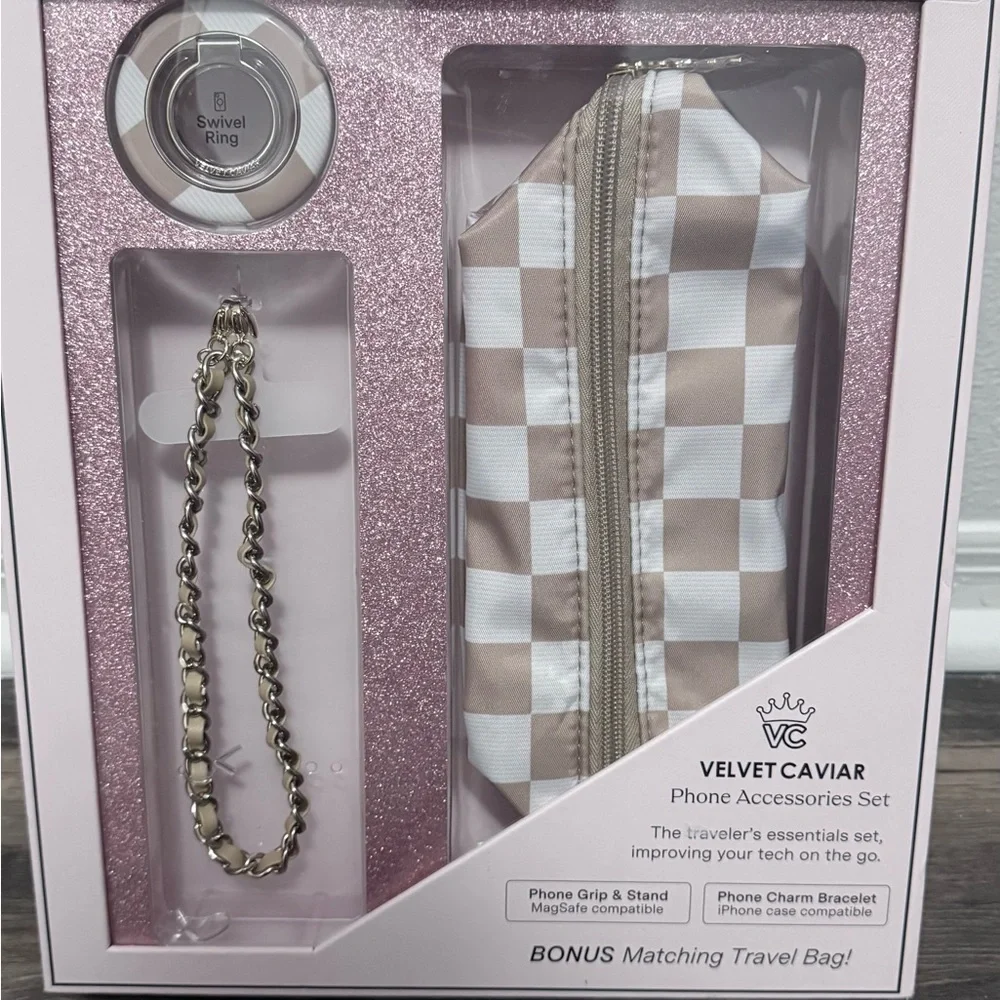 VELVET CAVIAR Phone Accessories Set
